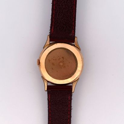 null YEMA

MONTRE classique homme.

Vers 1960.

Série : Sans. 

Boitier : Plaqué...