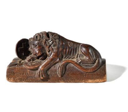 null « Le lion de Lucerne ».

Sujet en bois sculpté. 

Haut. 9 cm Larg. 16.5 cm Prof....