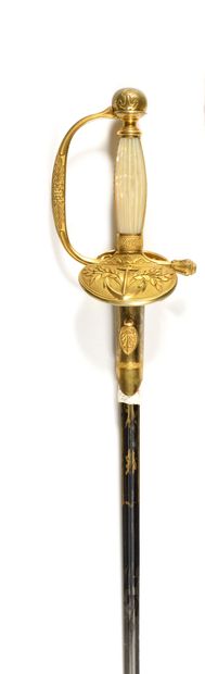 null Épée d’officier de marine modèle 1816.

Monture en bronze doré. Fusée à plaquettes...