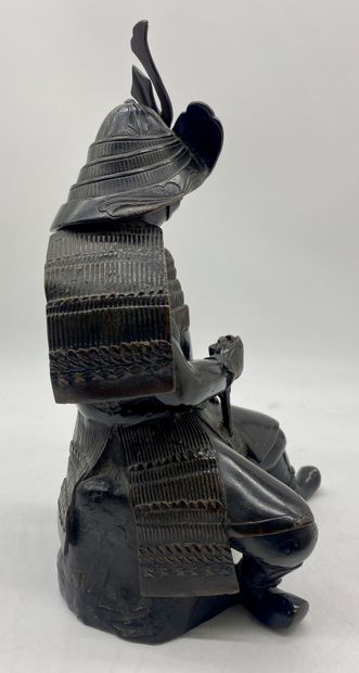 null JAPAN
Samurai in bronze
H : 32,5 cm
(accident to the helmet)
