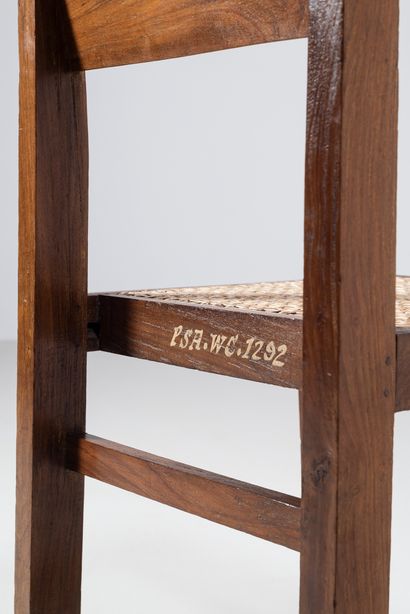 null PIERRE JEANNERET (1896-1967)

PJ SI 54 A BOX

« (Student) Chair », vers 1960

Suite...