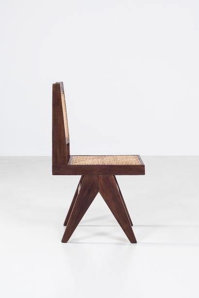null PIERRE JEANNERET (1896-1967)

PJ SI 25

"Armless Chairs" or "Chair V type cana...