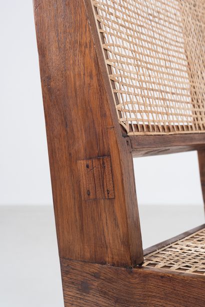 null PIERRE JEANNERET (1896-1967)

PJ SI 25

"Armless Chairs" or "Chair V type cana...