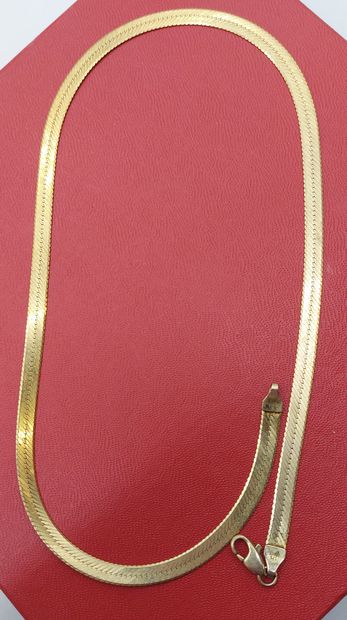NECKLACE in 9 ct gold __
L : 45,3 cm (with...