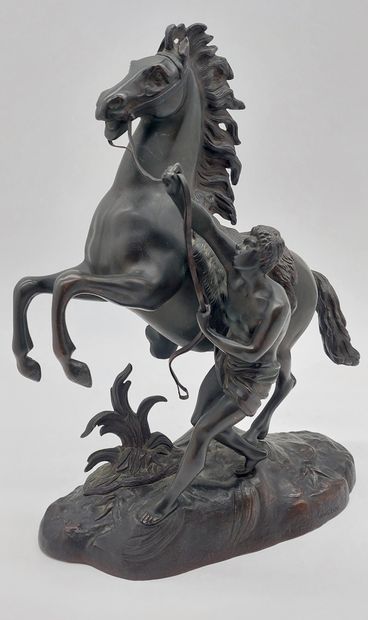 null Guillaume COUSTOU (1677-1746) d'après__
Cheval de Marly__
Bronze à patine brune...