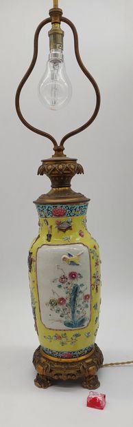 LAMP in porcelain of China with enamelled...