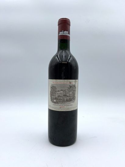 null 1 bottle CHÂTEAU LAFITE ROTHSCHILD 1955 1er GCC Pauillac
(Re-corking made by...
