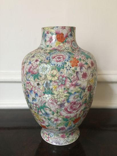 null CHINA 
Polychrome enamelled porcelain baluster vase with a thousand flowers...