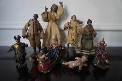 null FOUR NAPOLITAN SANTONS in wood and terracotta. 
18th - 19th century 
H : 21...