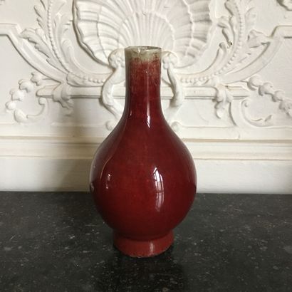 null CHINE 
Collection de six vases balustre en porcelaine rouge sang de boeuf 
XIX...