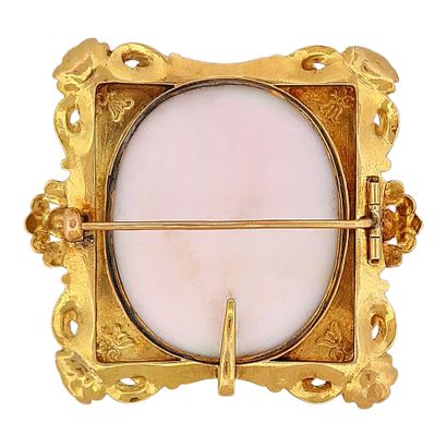 null end of the 19th century
BROCHURE
decorated with a cameo on agate in a rectangular...