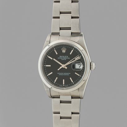 null ROLEX
Oyster Perpetual Date.
Ref : 15200.
Circa : 2003.
Steel bracelet watch....
