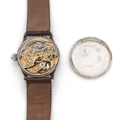 null LEROY ET FILS
Single pushbutton.
Ref:27631.
Circa: 1940.
Chronograph watch in...
