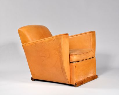 null ART DECO STYLE WORK
Club armchair upholstered in fawn leather with arched armrests,...