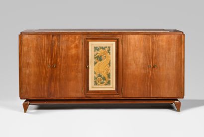 null WORK OF THE 1930S
Mahogany and mahogany veneer sideboard opening with two pairs...