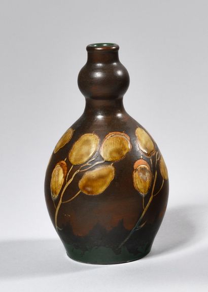 CHARLES CATTEAU (1880-1966)
Manufacture KERAMIS
Vase...
