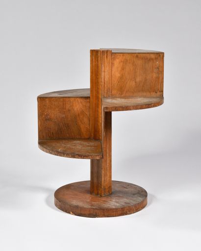 WORK OF THE 1930S
Small modernist pedestal...