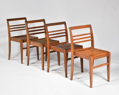 null RENE GABRIEL (1890-1950)
Model "103
Suite of four chairs with a curved back...