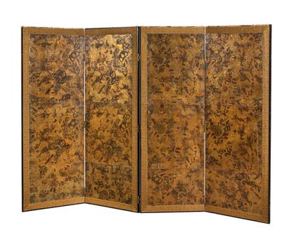 null VERY BEAUTIFUL SCREEN IN LEATHER OF CORDOBA. 
Composed of four leaves decorated...