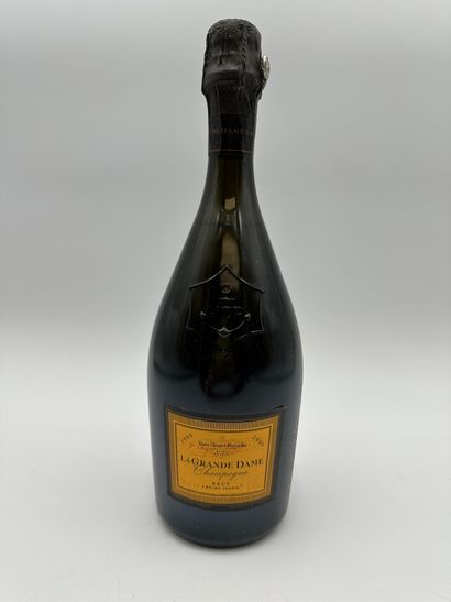 null 1 bottle CHAMPAGNE VEUVE CLICQUOT 1990 La Grande Dame
(E. f) (CIO la)
