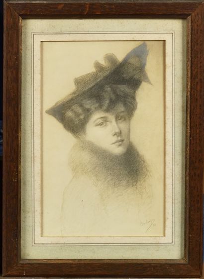 null Ecole française du XIXème siècle 
Portrait de femme au chapeau 
Dessin au crayon...