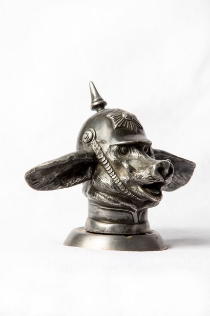 null "DOG WEARING PICKELHAUBE
C1913-1919
Bronze
France
Ref 609 Motoring Mascots of...