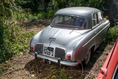 null 1962 RENAULT ONDINE 
Series : 01125608
Nice patina 
French Carte Grise 
1200...