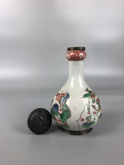 CHINE
Vase bouteille en porcelaine de la...