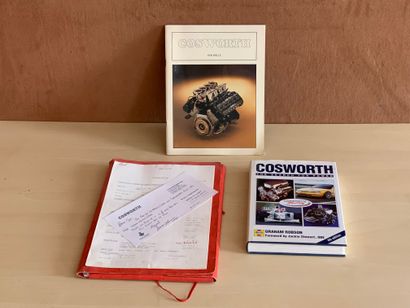 null Lot de 2 livres et un dossier de documentation technique
- Cosworth de Ken Wells
-...