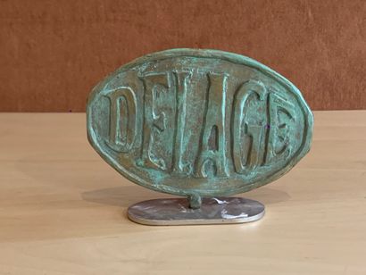 null Sculpture of a Delage logo 
1/50 edited in 2016 by Georges Laur