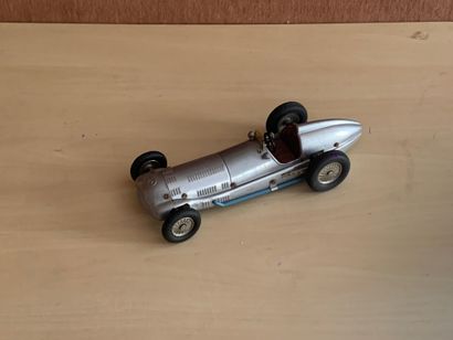 null Mercedes mechanical miniature