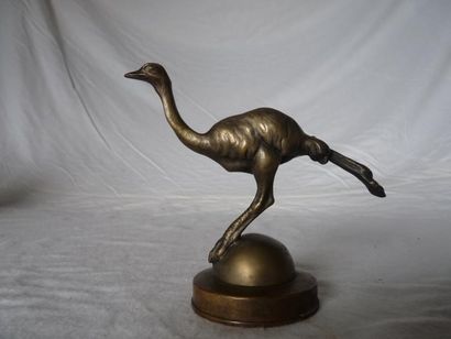 null Autruche, très belle sculpture en bronze argenté, estampillée édition
AEL, c1925,...