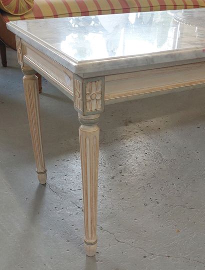 null Low table in lacquered wood, marble top

Louis XVI style

H : 48 cm W : 93 cm...