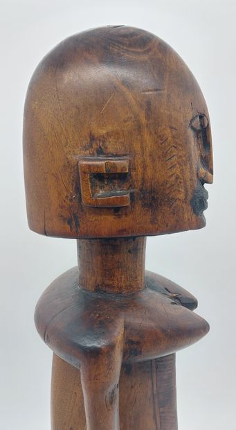 null AFRICAN STATUTE in wood 

H : 59 cm

(missing base)