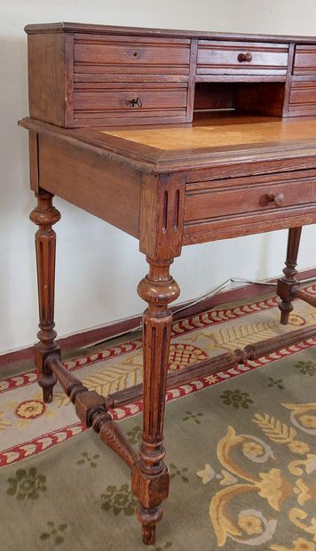 null Pine step desk with two drawers in the belt, five drawers and a niche in the...