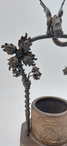 null OBJECT OF CONTROL

Cast iron and wrought iron well, with floral and dragon decoration

H...