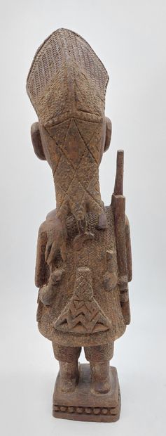 null AFRICAN STATUTE in carved wood

H : 62 cm