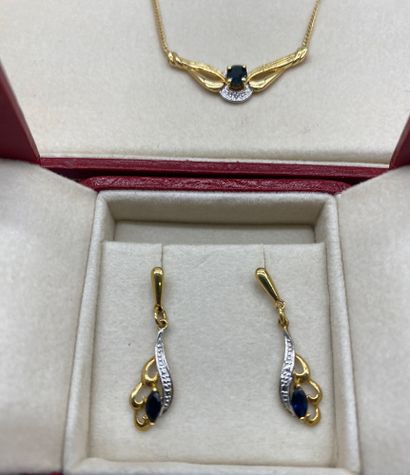 null NECKLACE AND EARRINGS

DIDIER GUERIN

in yellow gold, sapphire and diamonds....