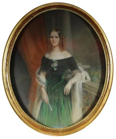 Charles FOURNIER Portrait de jeune femme Pastel à vue ovale Signé en bas à droite...