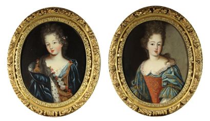 ECOLE FRANCAISE XVIIIème SIECLE (suiveur de BELLE) Paire de Portraits ovals de dames...