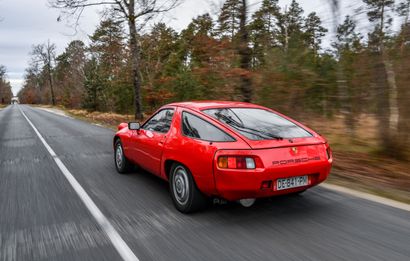 null 1978 PORSCHE 928
Serial number : 9288100835
French registration
Many expenses...