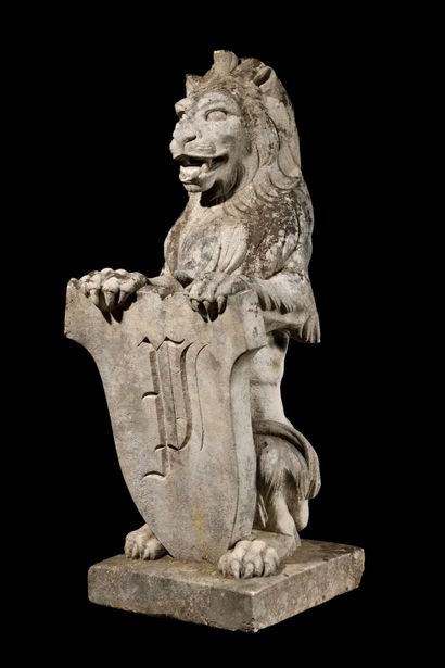 null IMPOSING CHIMERA IN CARVED STONE.
A coat of arms between the legs carries the...