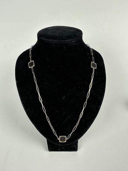 DINH VAN
Long necklace Impression in silver,...