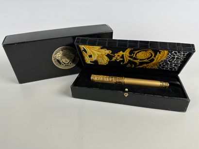 GIANNI VERSACE
Fountain pen made by Omas...