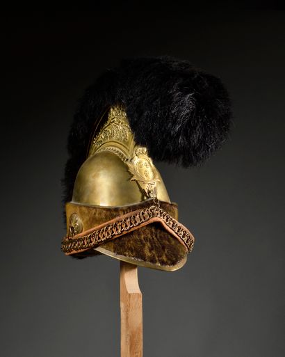 null Helmet of dragon of the type of the royal guard 1816. 
Brass minerva bomb. Crest...