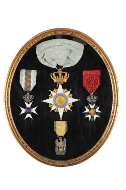 null Etoile d'officier de la Légion d'honneur d'époque Second Empire. Argent et émail...