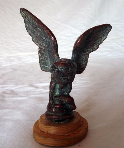null "Aigle", Bronze rouge, haut 130 mm, environ 1920.