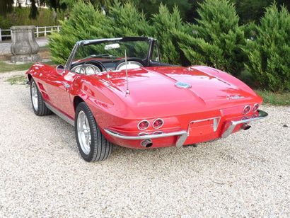 1963 CHEVROLET Corvette C2 La seconde génération est conçue par Larry Shinoda sous...
