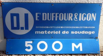 null Lot comprenant 2 plaques émaillées Ets Duffour & Icon. (98 x 37,5 cm et 95 x...