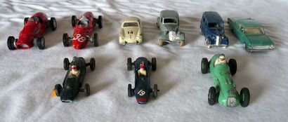 null Ensemble de 9 miniatures 1/43e diverses marques, Traction 11BL Dinky Toys, 1...